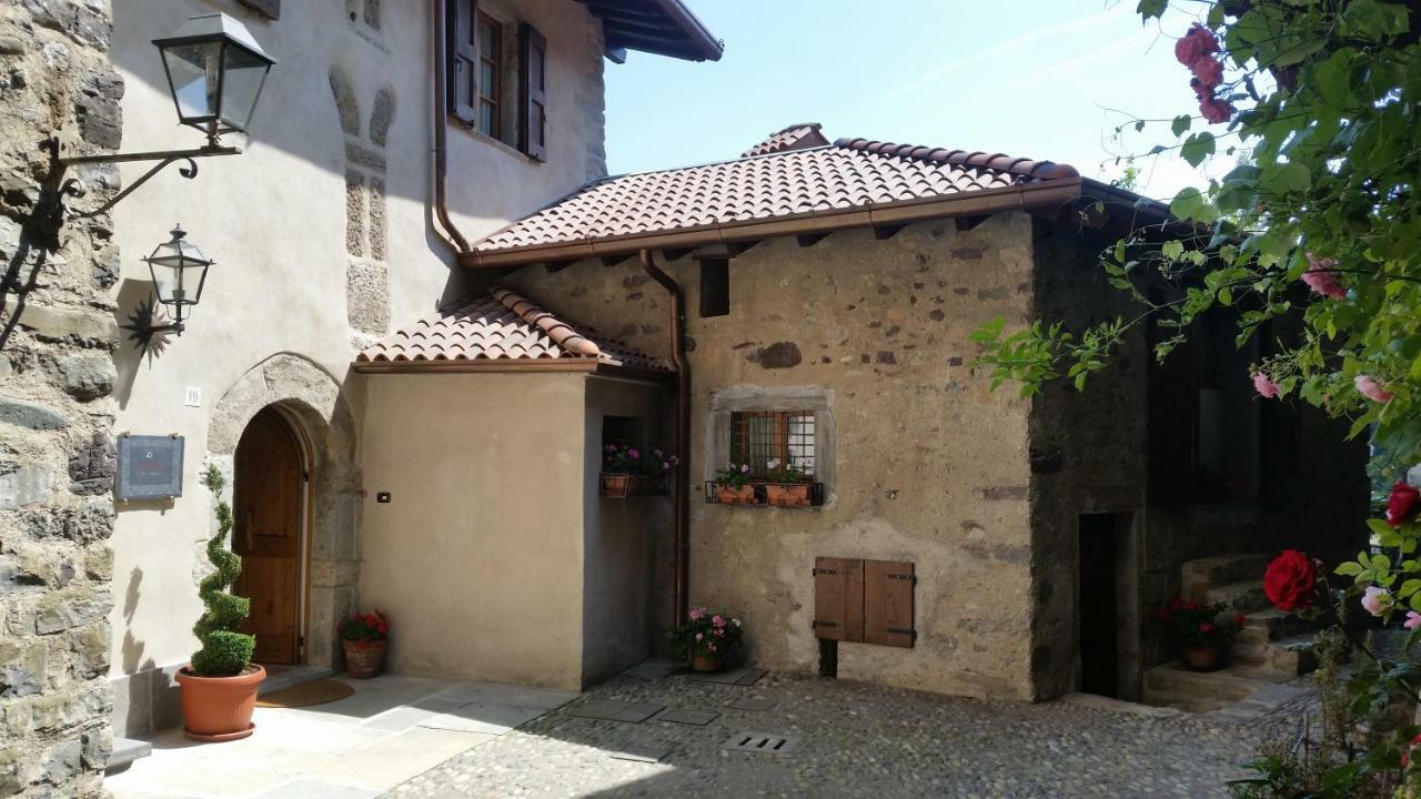 La Tana Del Tasso Rooms&Breakfast Camerata Cornello Eksteriør billede